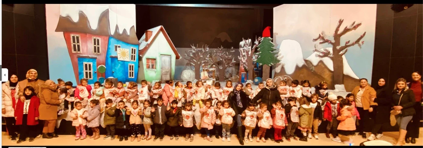 Çilek Kreş — gösteri